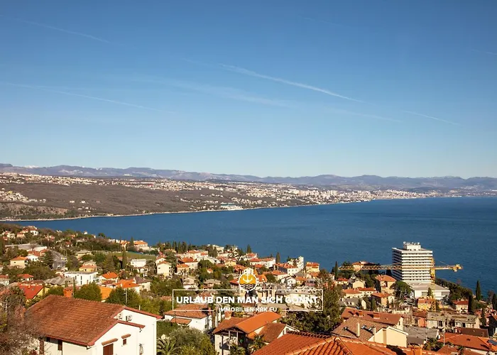 Apartman Schindler Luxury Penthouse - Sea View Terrace, Pool & Private Parking