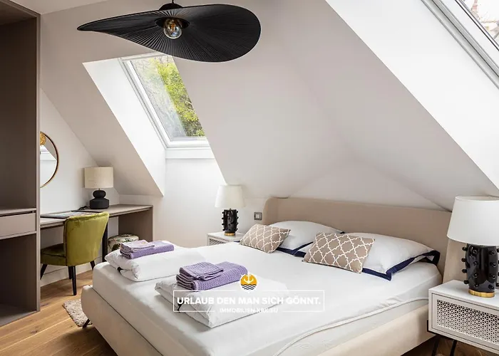 Apartman Schindler Luxury Penthouse - Sea View Terrace, Pool & Private Parking *