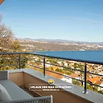 Schindler Luxury Penthouse - Sea View Terrace, Pool & Private Parking דירה אופטיה