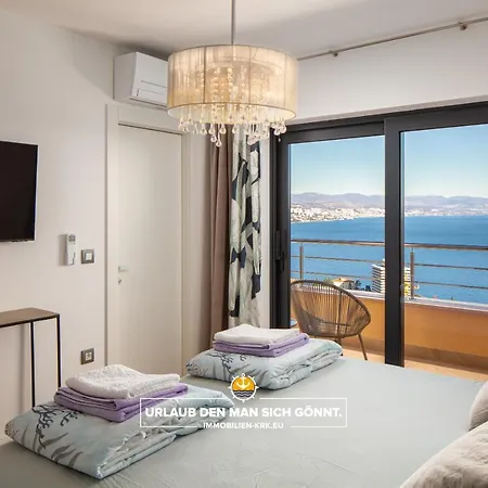 Schindler Luxury Penthouse - Sea View Terrace, Pool & Private Parking *