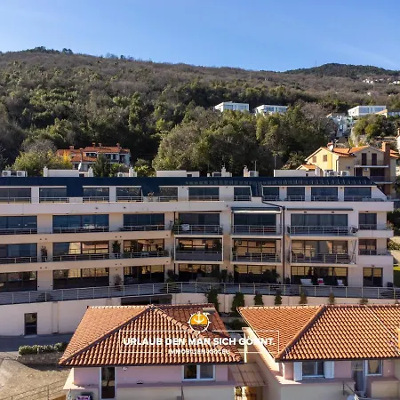 Schindler Luxury Penthouse - Sea View Terrace, Pool & Private Parking *