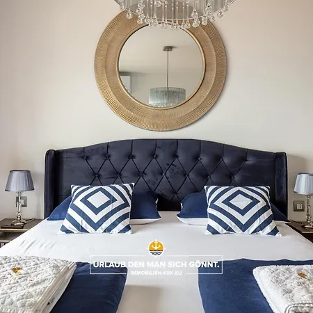 Schindler Luxury Penthouse - Sea View Terrace, Pool & Private Parking