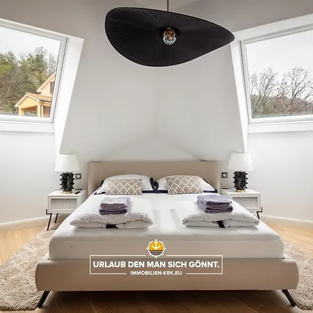 Schindler Luxury Penthouse - Spacious Luxury Penthouse In With Sea View, Pool & Private Garage Lägenhet