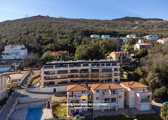 Schindler Luxury Penthouse - Sea View Terrace, Pool & Private Parking Apartment