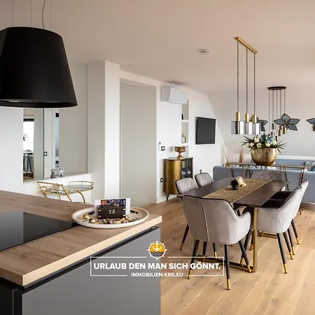 Schindler Luxury Penthouse - Spacious Luxury Penthouse In With Sea View, Pool & Private Garage شقة أوباتيا