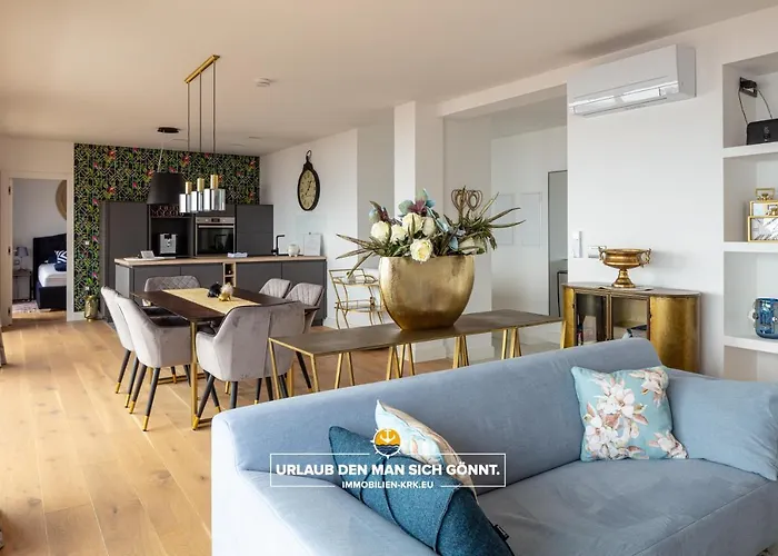 Schindler Luxury Penthouse - Sea View Terrace, Pool & Private Parking